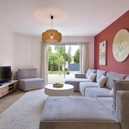 Vakantiehuis Maison De Charmante Et Reposante *